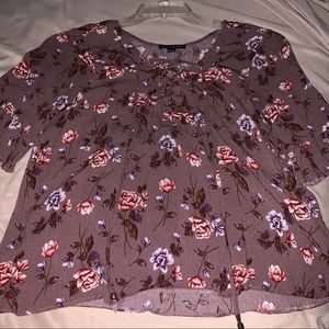 American Eagle floral top